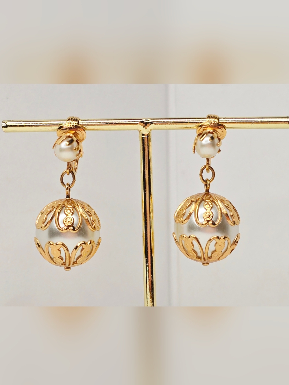 Vintage Sarah Coventry Filigree Faux Pearl Clip On Earrings